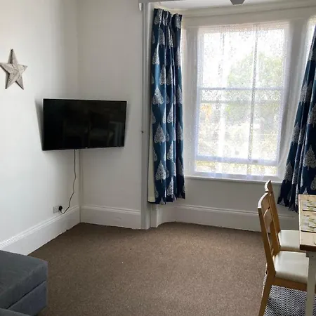 Sea View Flat 1 @ 4A Castle Street Apartment Ryde  Exterior photo
