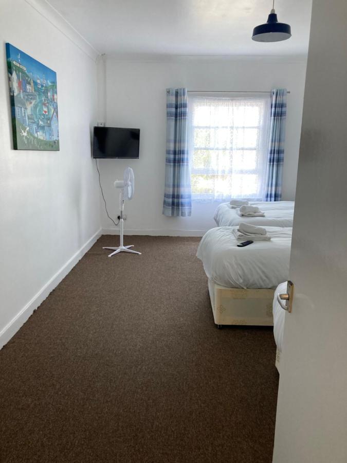 Sea View Flat 1 @ 4a Castle Street * Ryde (Isle of Wight)